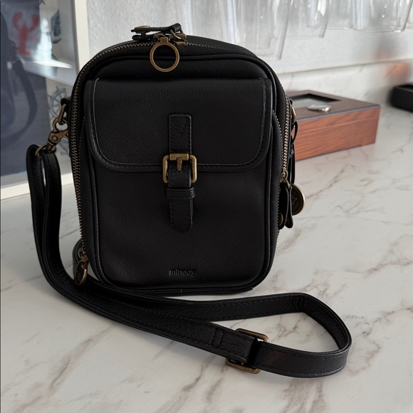 Minooy Black Leather Organizer Crossbody Bag Built-In Wallet Brass Hardware - Picture 13 of 14